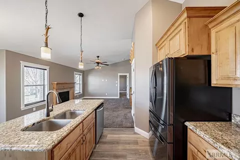 Kitchen - 3449 E 225 N, Rigby, ID 83442 photo 4 of 6