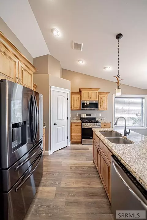 Kitchen - 3449 E 225 N, Rigby, ID 83442 photo 5 of 6