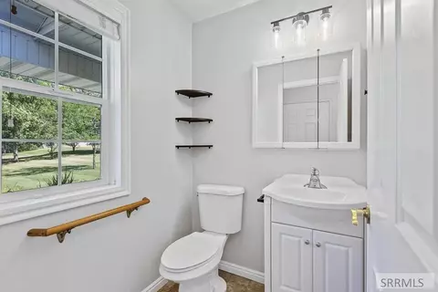 Bath - 3863 E 300 N, Rigby, ID 83442 photo 1 of 5