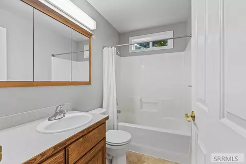 Bath - 3863 E 300 N, Rigby, ID 83442 photo 5 of 5