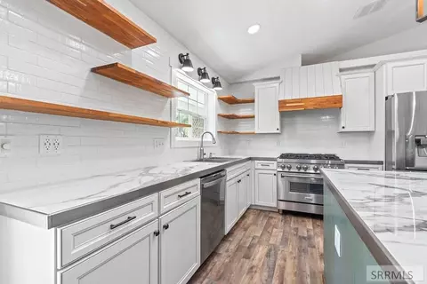 Kitchen - 3863 E 300 N, Rigby, ID 83442 photo 3 of 8