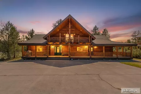 3922 Snow Cap Dr, Island Park, ID 83429