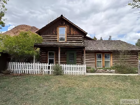520 E Main St, Challis, ID 83226