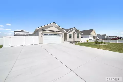 Exterior - 3877 E Pepperwood Ln, Rigby, ID 83442 photo 2 of 9