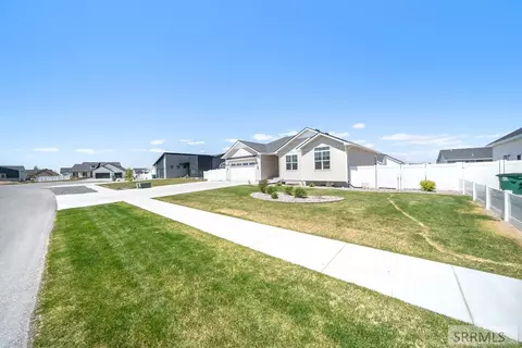 Exterior - 3877 E Pepperwood Ln, Rigby, ID 83442 photo 3 of 9