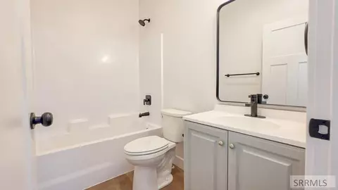 Bath - 359 Challis Ave, Arco, ID 83213 photo 4 of 7