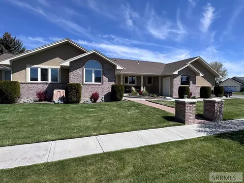 3125 Fennec Ln, Ammon, ID 83406