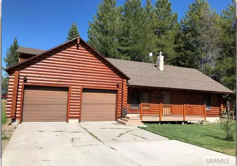 4195 Two Top Rd, Island Park, ID 83429