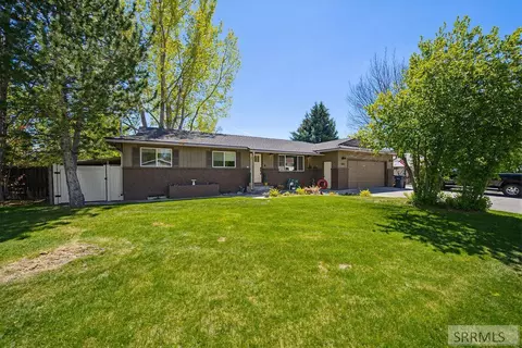 1632 Parkwood St, Idaho Falls, ID 83401