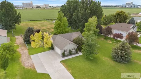 6206 Foxrun Dr, Idaho Falls, ID 83401