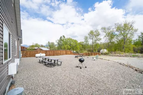 Exterior - 315 Riverfront Dr, Salmon, ID 83467 photo 3 of 7