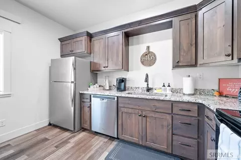 Kitchen - 315 Riverfront Dr, Salmon, ID 83467 photo 2 of 2