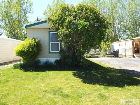 2125 N Whispering Pines Dr, Idaho Falls, ID 83401