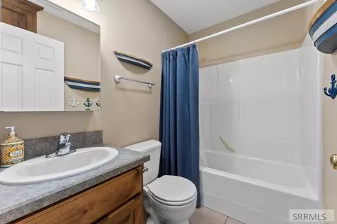 Bath - 3987 E 170 N, Rigby, ID 83442 photo 2 of 3