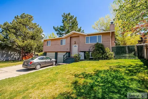 2515 Woodhill Way, Pocatello, ID 83201