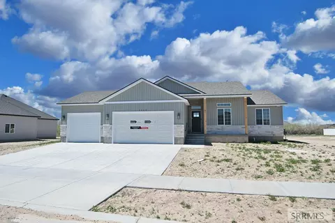 6166 Hugo Dr, Ammon, ID 83406