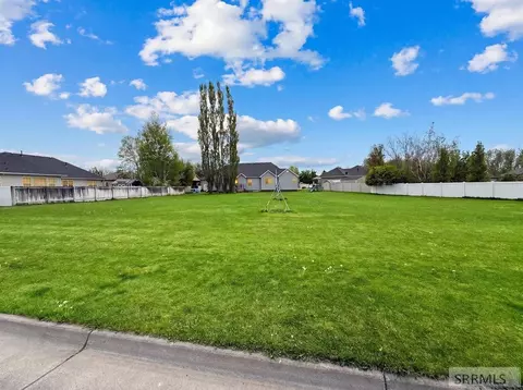 6114 Bay Hill Dr, Idaho Falls, ID 83402