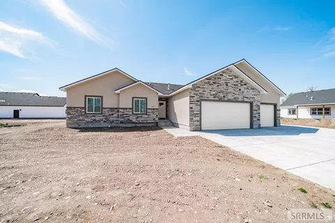 1618 Tide Pool Dr, Idaho Falls, ID 83404