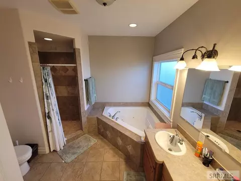Bath - 152 N 3700 E, Rigby, ID 83442 photo 3 of 5