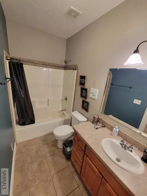 Bath - 152 N 3700 E, Rigby, ID 83442 photo 2 of 5