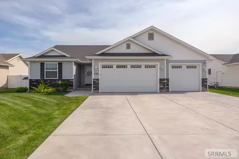 342 Cheyenne Dr, Shelley, ID 83274