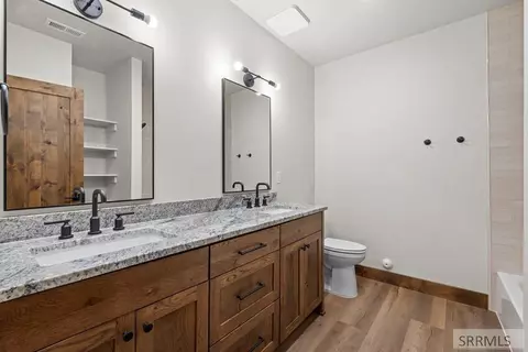Bath - 84 Lookout Cir, Irwin, ID 83428 photo 5 of 6