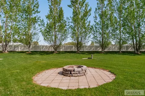 Exterior - 4219 E Blackstone Dr, Rigby, ID 83442 photo 16 of 17