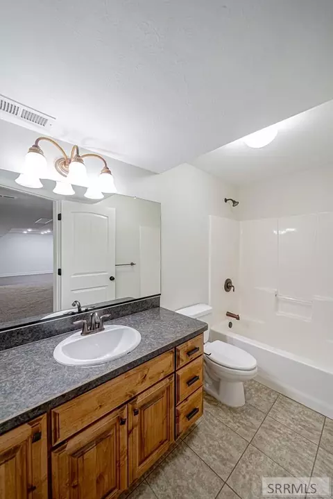 Bath - 4219 E Blackstone Dr, Rigby, ID 83442 photo 9 of 9
