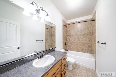 Bath - 4219 E Blackstone Dr, Rigby, ID 83442 photo 7 of 9