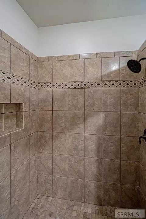 Bath - 4219 E Blackstone Dr, Rigby, ID 83442 photo 6 of 9