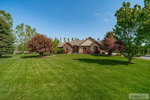 Exterior - 4219 E Blackstone Dr, Rigby, ID 83442 photo 4 of 17