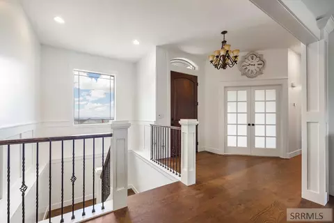 Entry Way - 7232 Middle Fork Rd, Idaho Falls, ID 83406 photo 2 of 5