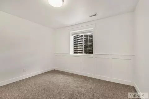 Bedroom - 7232 Middle Fork Rd, Idaho Falls, ID 83406 photo 10 of 13