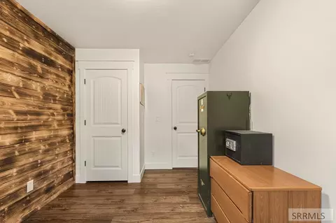 Entry Way - 7232 Middle Fork Rd, Idaho Falls, ID 83406 photo 5 of 5
