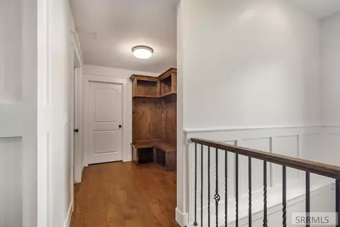 Entry Way - 7232 Middle Fork Rd, Idaho Falls, ID 83406 photo 4 of 5