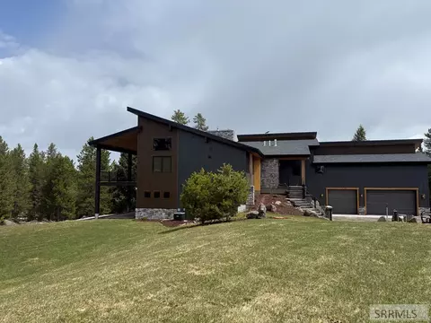 3614 Redtail St, Island Park, ID 83429