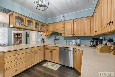 2374 Belmont Ave, Idaho Falls, ID 83404