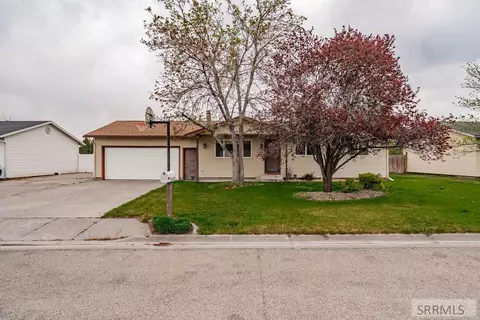 4355 Greenwillow Ln, Idaho Falls, ID 83401