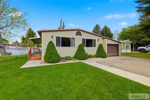640 E Coachman Cir, Idaho Falls, ID 83402