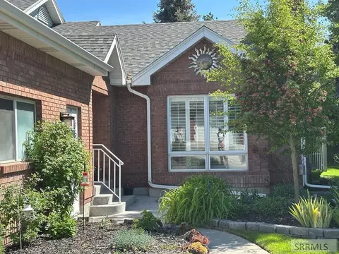3525 Sun Cir, Idaho Falls, ID 83404