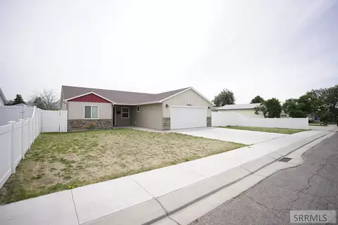 1863 Scottsdale Dr, Pocatello, ID 83202