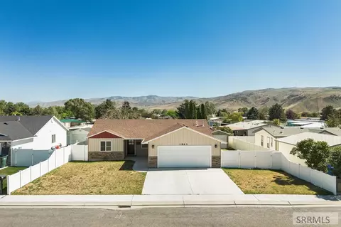 1863 Scottsdale Dr, Pocatello, ID 83202