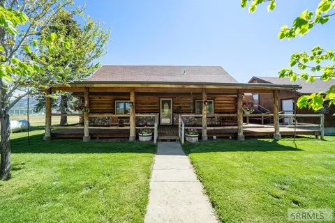 102 Valley Dr, Irwin, ID 83428