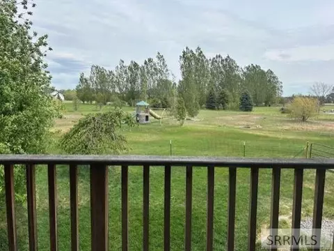 Exterior - 4035 Molly Dr, Rexburg, ID 83440 photo 3 of 4