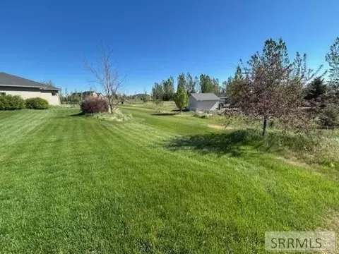 Exterior - 4035 Molly Dr, Rexburg, ID 83440 photo 4 of 4