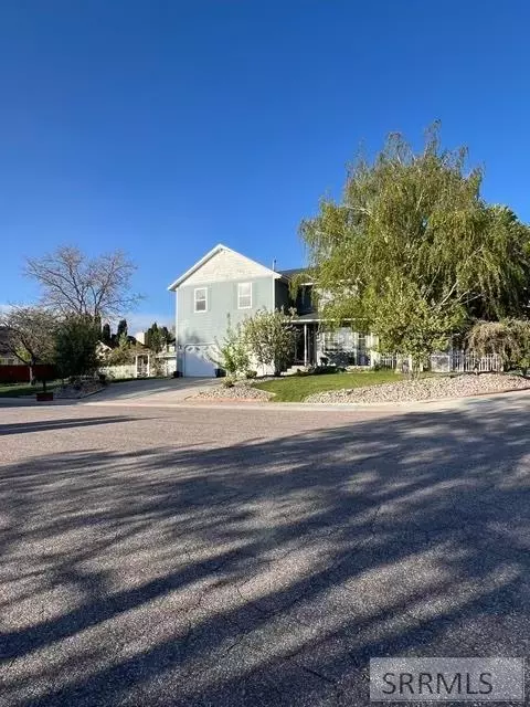 2202 Ivans Ln, Pocatello, ID 83201
