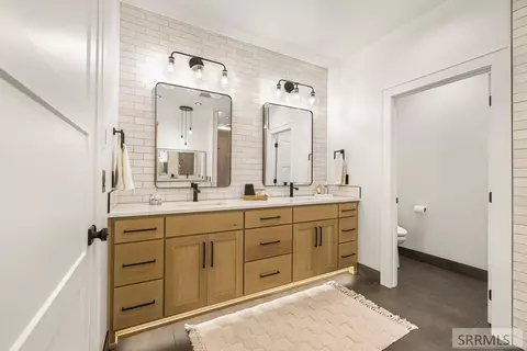 Bath - 4109 E 218 N, Rigby, ID 83442 photo 2 of 5