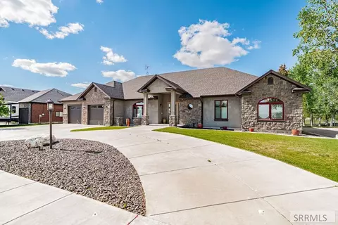 899 N Von Elm Dr, Blackfoot, ID 83221
