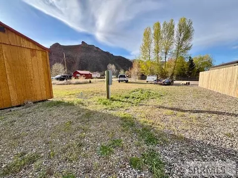 212 Crystal Rd, Salmon, ID 83467
