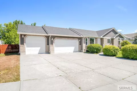 3845 E Ridgeview Cir, Ammon, ID 83406